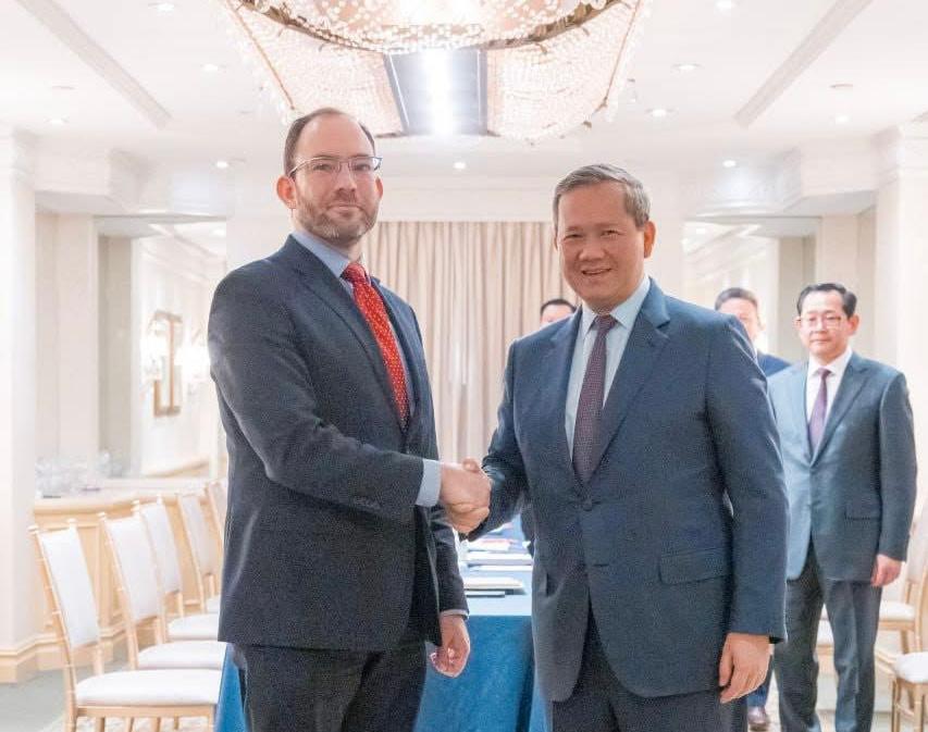 &nbsp; សម្ដេចមហាបវរធិបតី ហ៊ុន ម៉ាណែត អញ្ចើញជួបជាមួយបណ្ឌិត Andy Baker អនុទីប្រឹក្សាសន្តិសុខជាតិ សហរដ្ឋអាមេរិក ក្នុងជំនួបសម្តែងការគួរសម និងពិភាក្សាការងារ